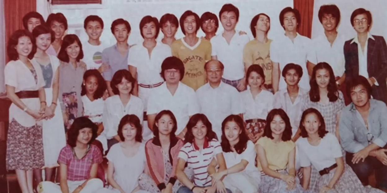 67岁TVB“绿叶王”独自行山，粉丝忧心忡忡！在香港娱乐圈，一线明星光芒万丈，