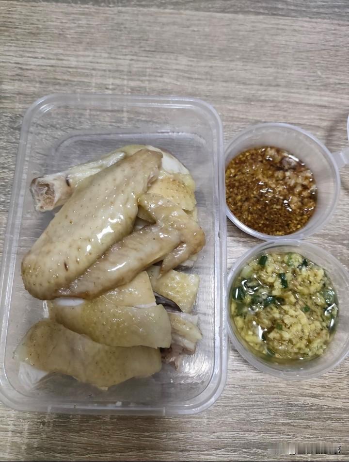 50一斤的白切鸡，也就鸡老一点