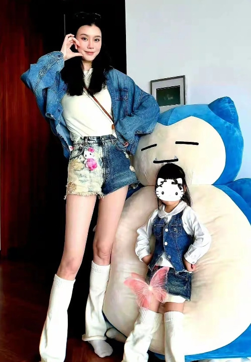 当超模爱上生娃奚梦瑶的生育能力也是杠杠滴的向第三个目标进攻毕竟婆婆给的太多