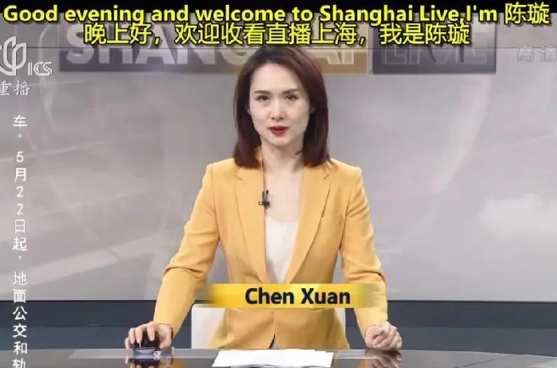 同人不同面，一个端庄严肃，一个谄笑献媚一个脊背挺直，一个卑躬屈膝!双面娇娃?