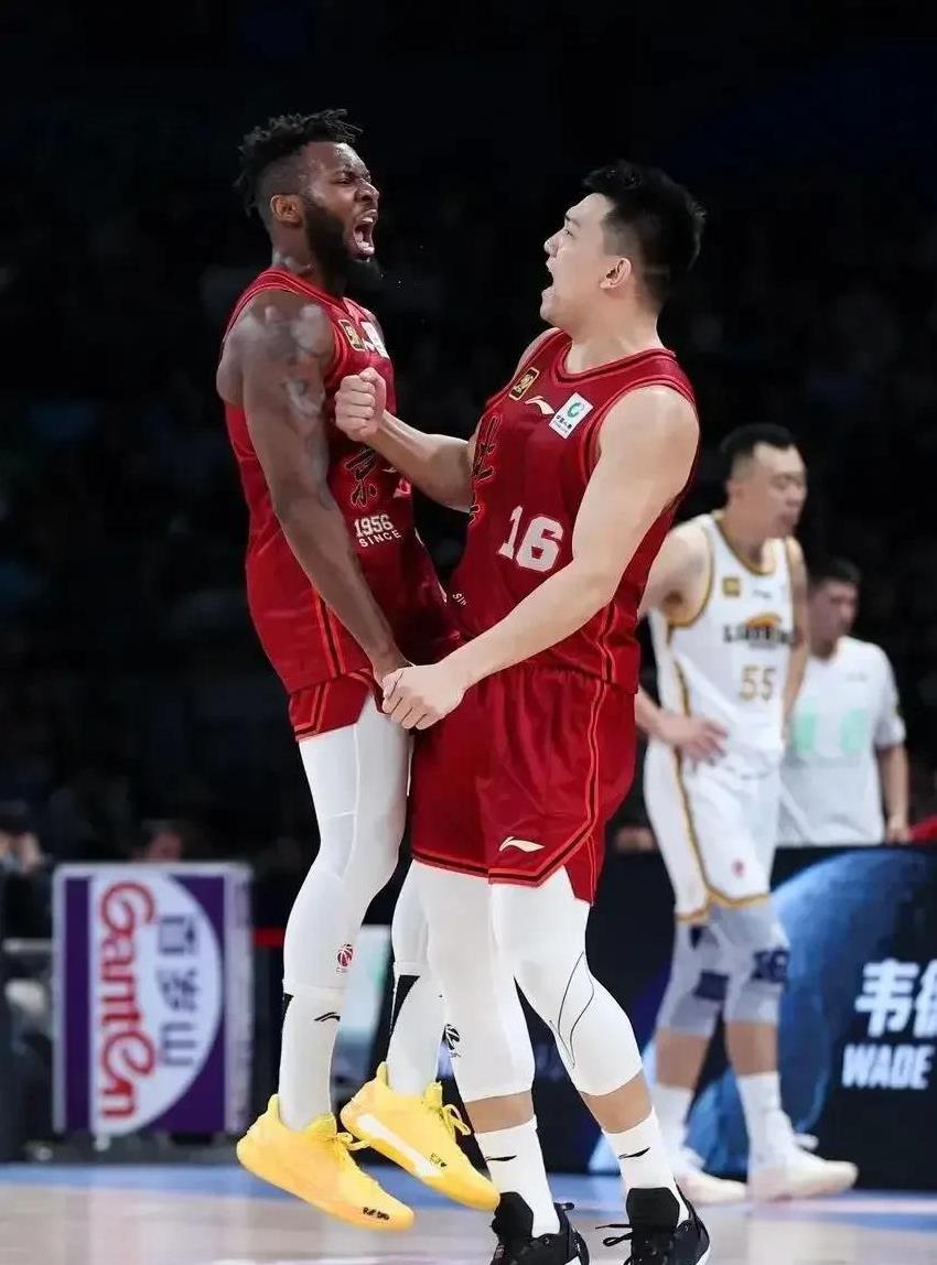 北京主场力不从心！据北京媒体人勇方方透露：不少北京球迷表示，对于球队在客场的种