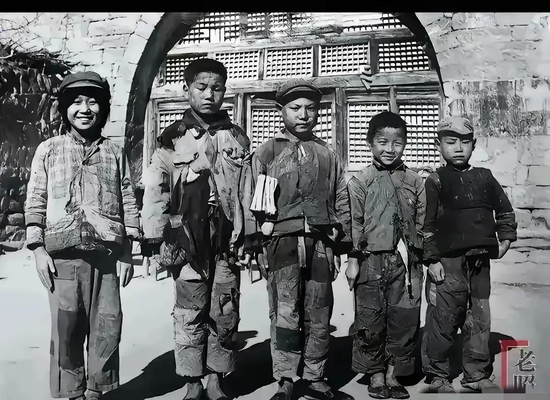 六，70年代的孩子们眼中有光，心中有未来，我们想要拯救全世界！在六七十年代，在