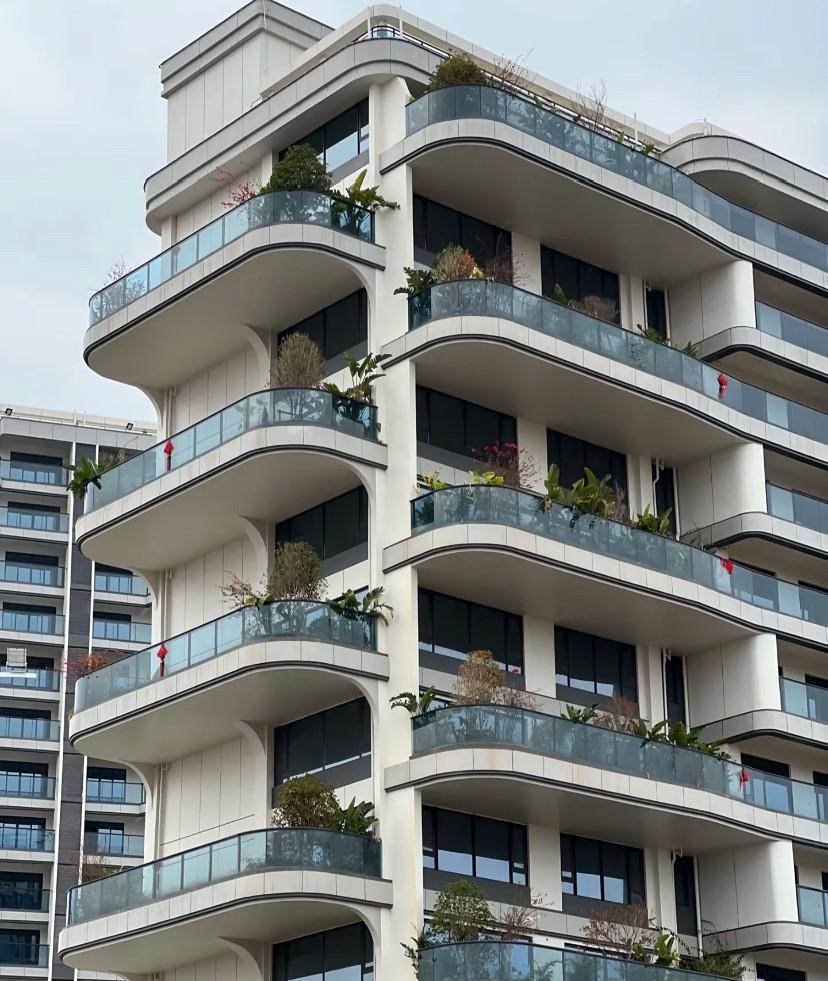 我敢打赌！这种所谓的四代住宅房子，以后在北方一定会被淘汰，除非封阳台。两个原因：
