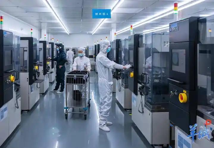 美国彻底坐不住了！西方封锁15年，中国突然宣布突破！2026年4月9日，从北