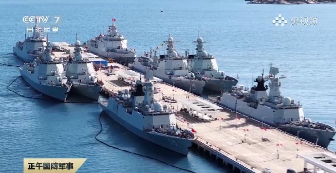 三亚某军港驱9支队，2艘055万吨大驱、4艘052D导弹驱逐舰和2艘054A导弹