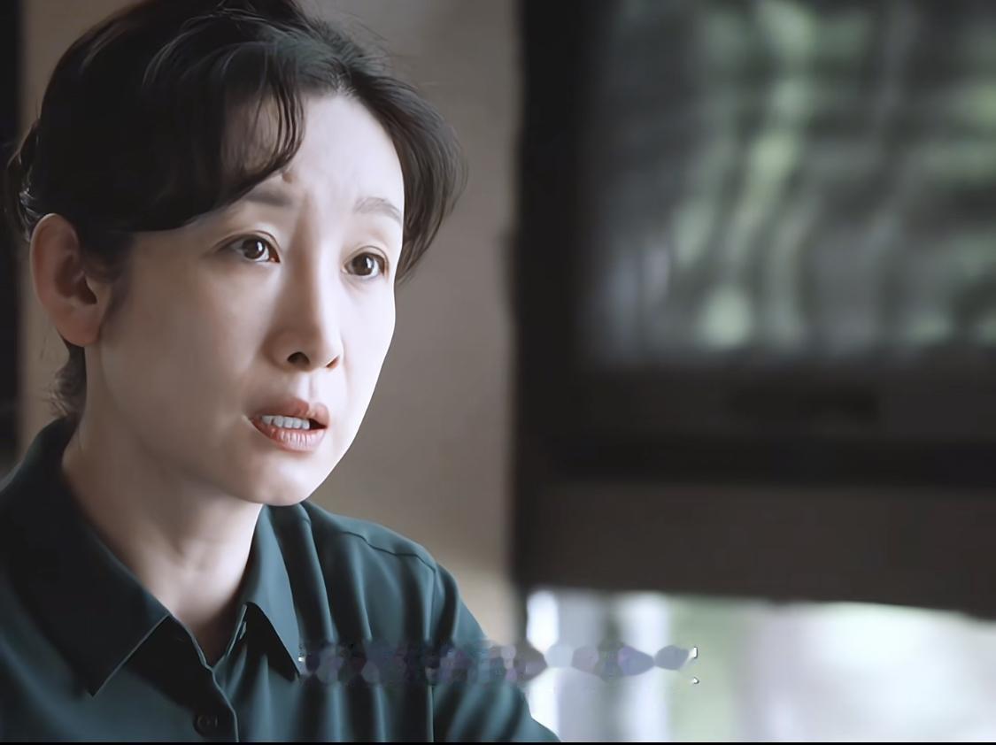 花彩香出钱给儿子买房，却被儿子撵出来了，她儿子还让她和胡三元再续前缘。原著中