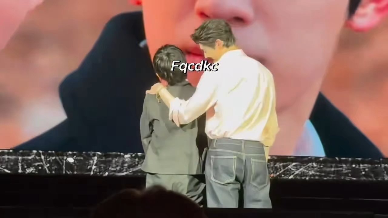 时宇啊，原来你以前被人拍屁股是有反应的呀