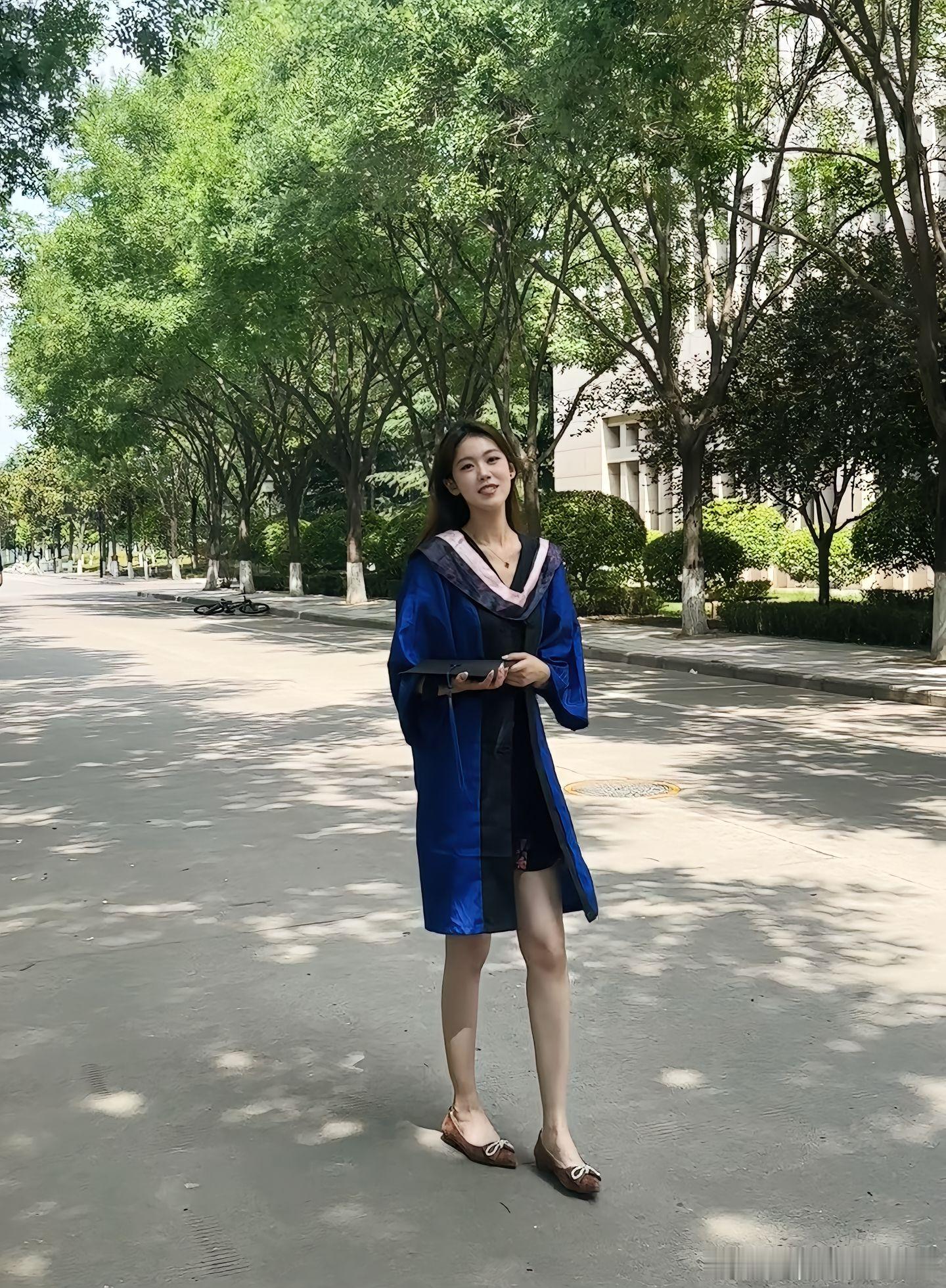 高个子学姐的美美哒毕业照～​​​