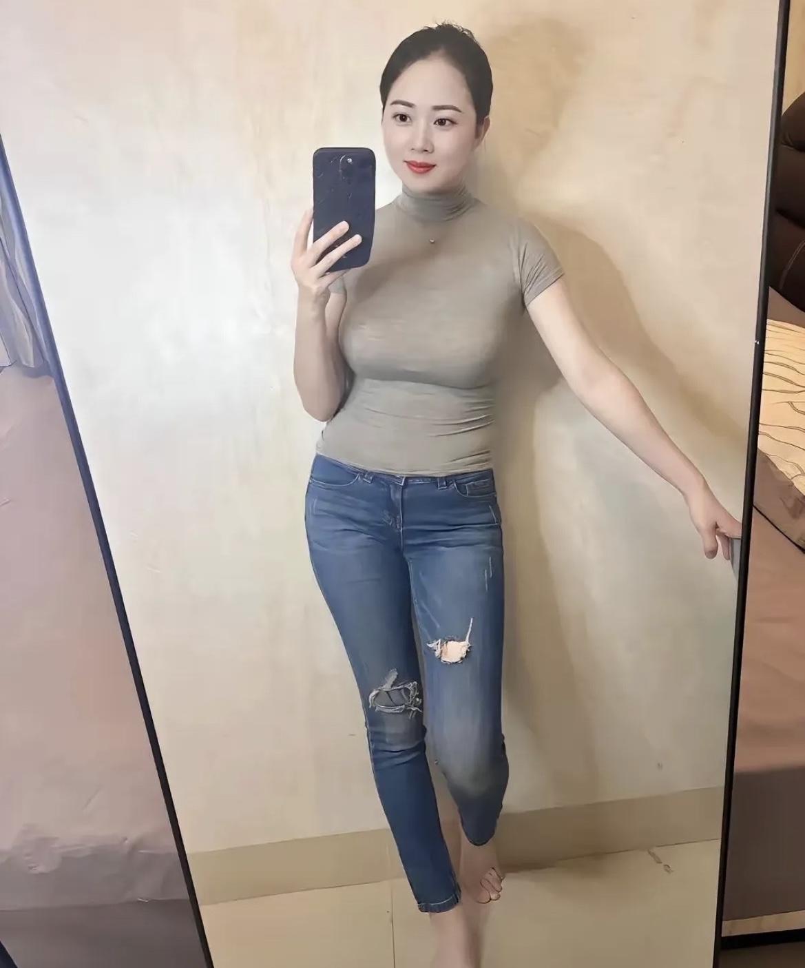 女人最扛不住的4个“坏动作”，第1个多数男人不敢试！常有人说，女人心海底针，