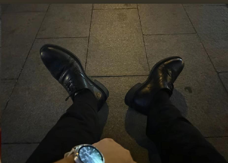 一个男人的独白我和我老婆三年没在一起了，一栋房子，同一个屋檐，同一张床却三年