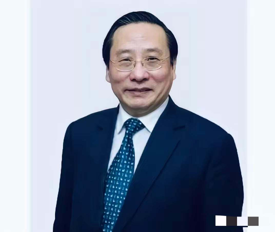 最近刷到一段视频，高志凯在BBC直播里怼逃犯，那叫一个大快人心。他没喊口号，