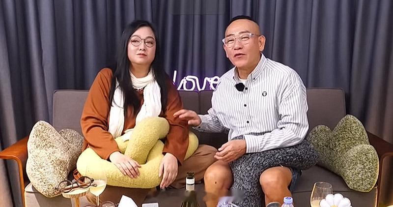 李珊珊自爆今年1月险死林保怡即时赶到医院支援曾患惊恐症的李珊珊去年与朋友合资开