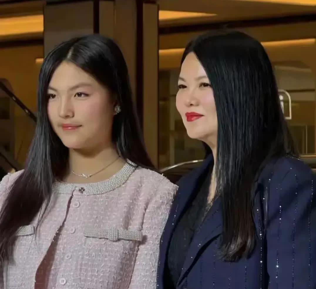 李湘把她爸的照片放出来，是想告诉造谣的人，她出身正，女儿是和前夫生的，跟采访过的
