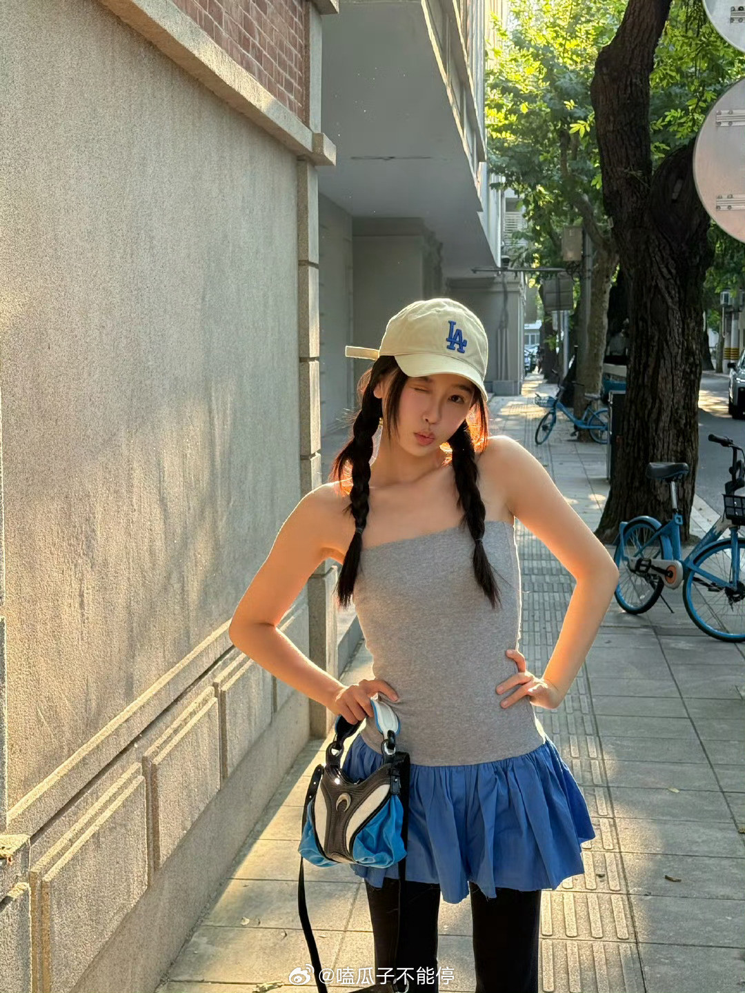 虞书欣最新夏日营业照来啦，好美啊太有活力了！​​​