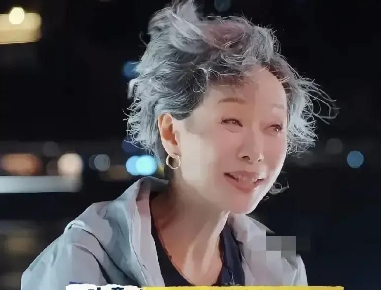 叶童和刘嘉玲在《一路繁花》里聊起婚姻，叶童一句“见识多了，反而觉得他更珍惜我”直