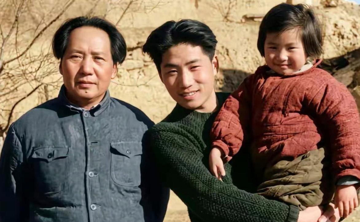 珍贵的历史老照片，多么温馨的伟人家庭留影[赞][玫瑰][祈祷]毛主席您不仅是