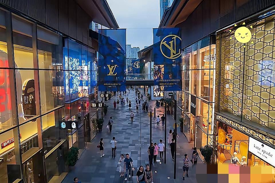 国庆即将到来，三个好消息传来，信号越来越强烈！国庆要到了，好消息一个接一个来