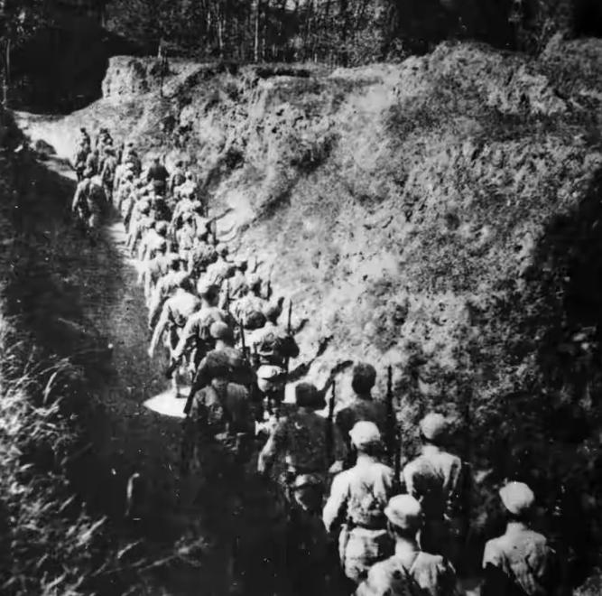 1940年，那2封同一天抵达延安的绝密电报，差点改变了115师的命运1940年