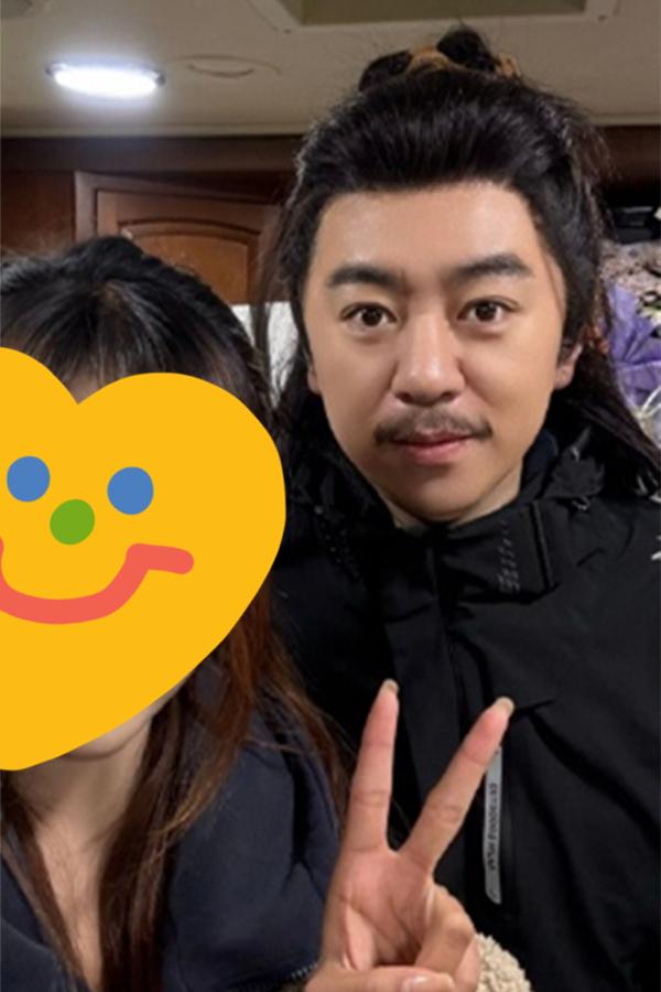 冯照洋、张鹤擎新剧杀青，也都带着各自的搭档回归！冯照洋参演了《绝顶富贵》，张鹤擎