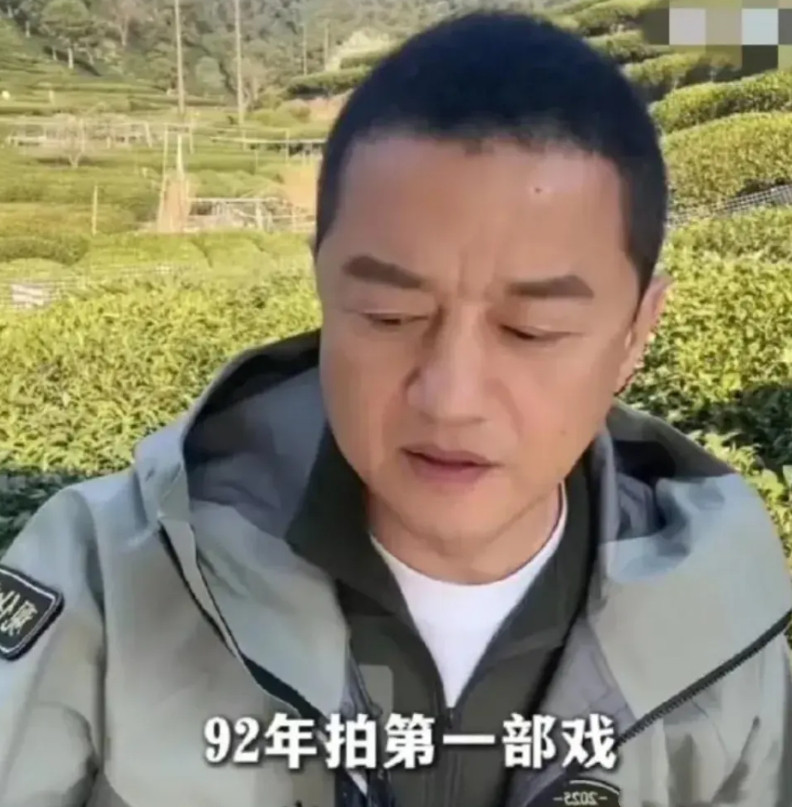 李亚鹏终于承认自己经商不行了！在采访中李亚鹏说：我从1992年就开始演戏，2