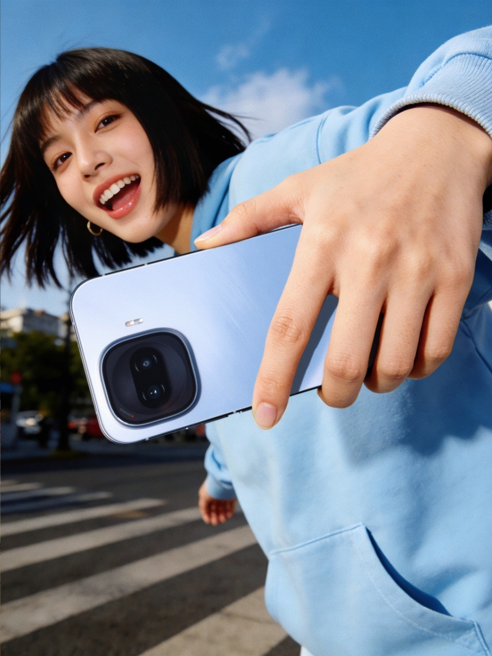 年轻，咱们就玩点年轻的机！跟你们说，iQOOZ11Turbo这「沧浪浮光」配