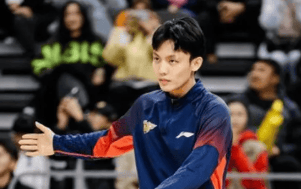 媒体人: 徐杰一直在掌控着广东队节奏, 简直是外援级别表现