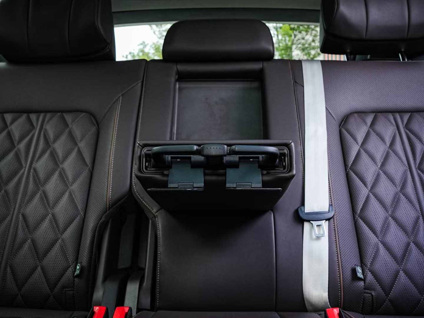 作为一名汽车从业者，试驾过无数车型，这次到店体验一汽-大众全新揽巡，依然被这