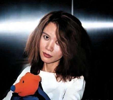 “哪朵玫瑰没有荆棘？最美丽的抱负是盛开”。15天11次恶语中伤全红婵，抹黑中