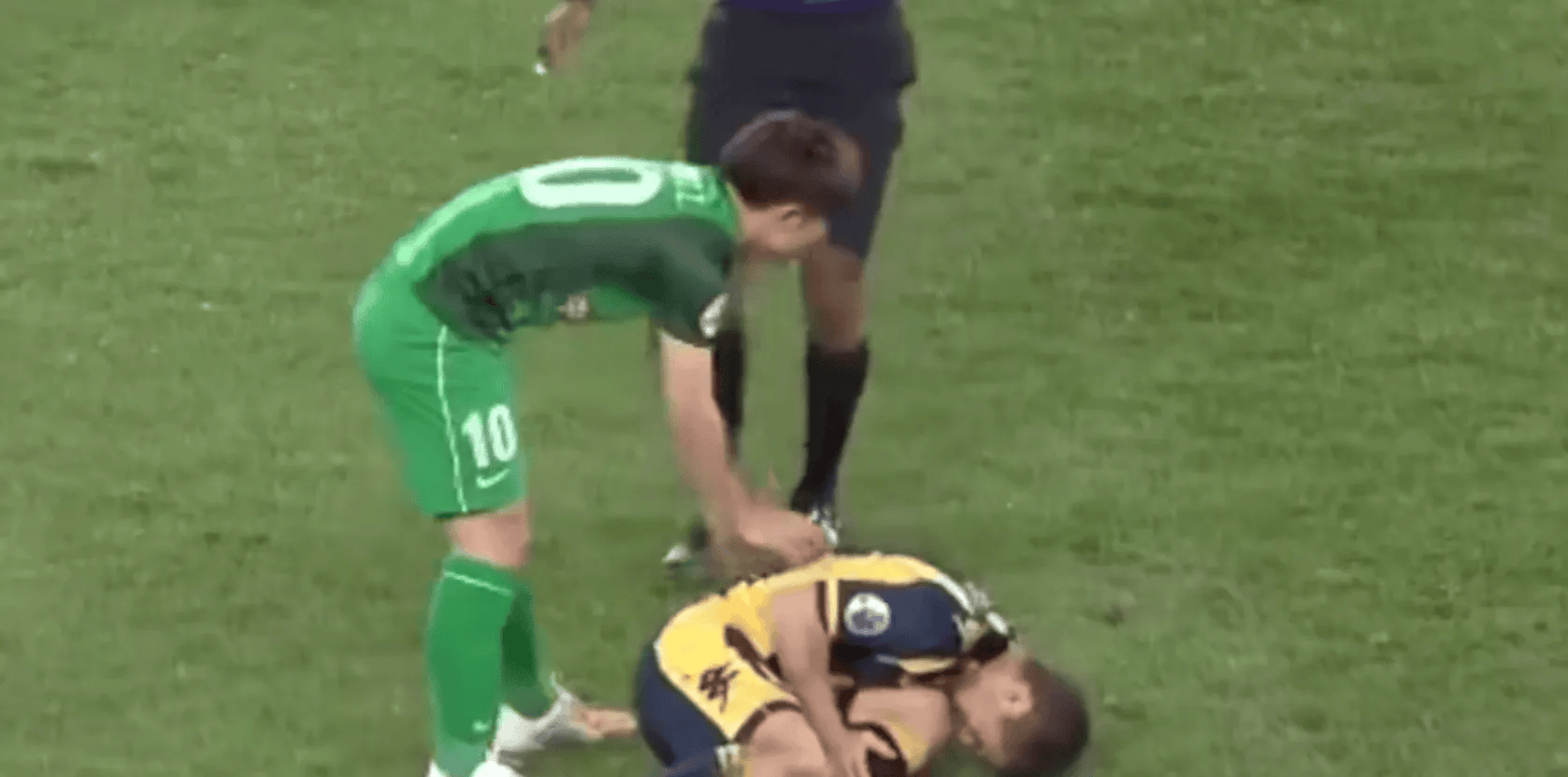 蒙哥马利: 我记得张稀哲踢我很狠, 我也原谅他了