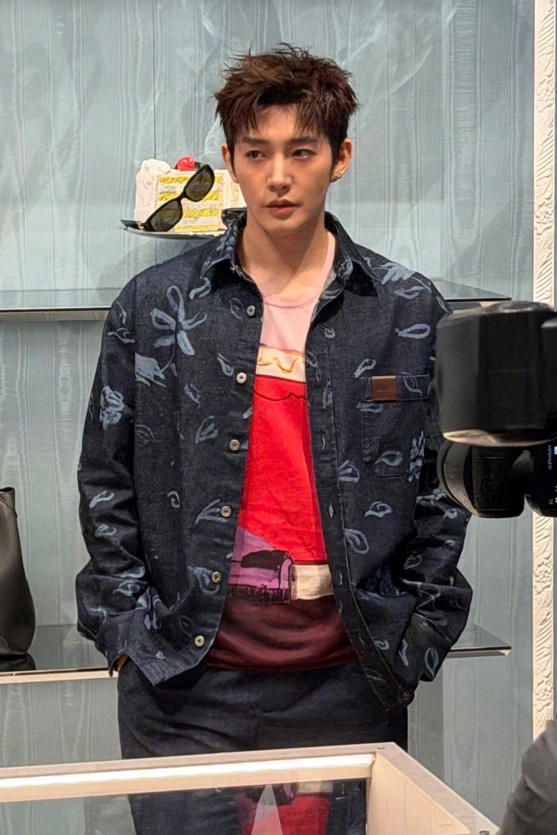 邓为｜品牌活动生图直出小脸、宽肩、清爽短发，瘦下来后五官轮廓更立体了，就这状态不