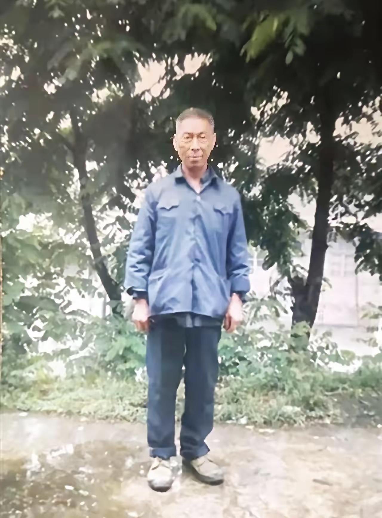 没想到这个穿粗布褂子、看着和普通贵州老农没两样的仡佬族老人，竟是当年让美军闻风丧