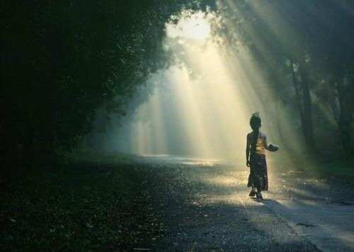 什么是真实的人？真实的人应该是懂得如何进行自我教育，自我成长和自我更新的人。