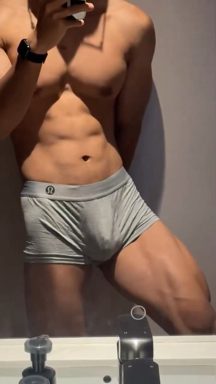 🤳​​​
