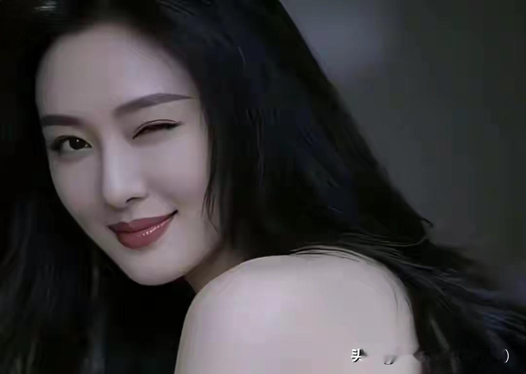 和家人朋友相处久了慢慢懂得，真正让人舒服的，从来不是强势，而是温柔。不发脾气