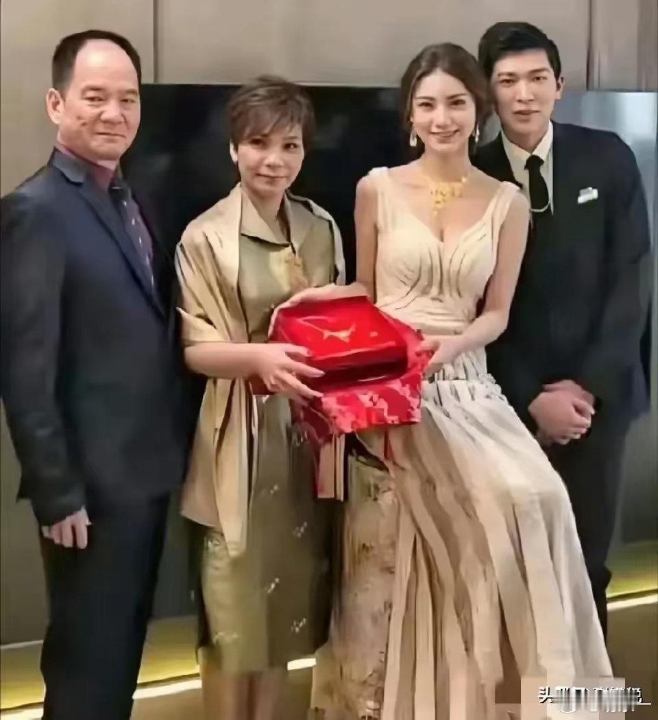 马筱梅的前夫郑扬融于昨日下午，大陆时间5月21日凌晨4点，隔了八天之后终于在微博