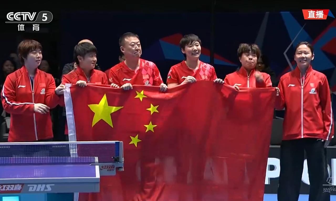 【女团决赛第五盘，王曼昱11-5稳稳拿下，早田希娜放弃抵抗】两度落后，两度扳平，