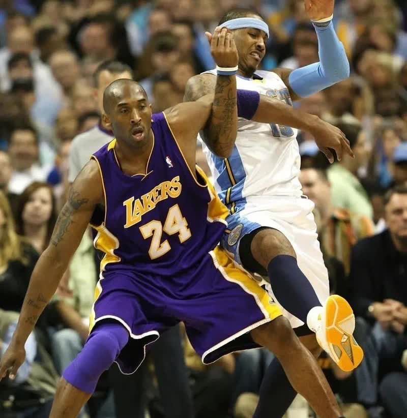 安东尼耿耿于怀啊前NBA球员安东尼今日在一档节目中说道：“2011年时我