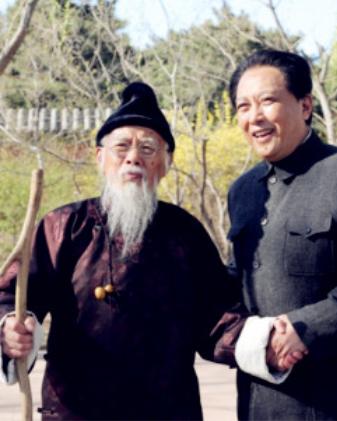 1950年，齐白石先生坚决要求毛主席归还他的一幅画作，甚至放言如果主席不还，他就
