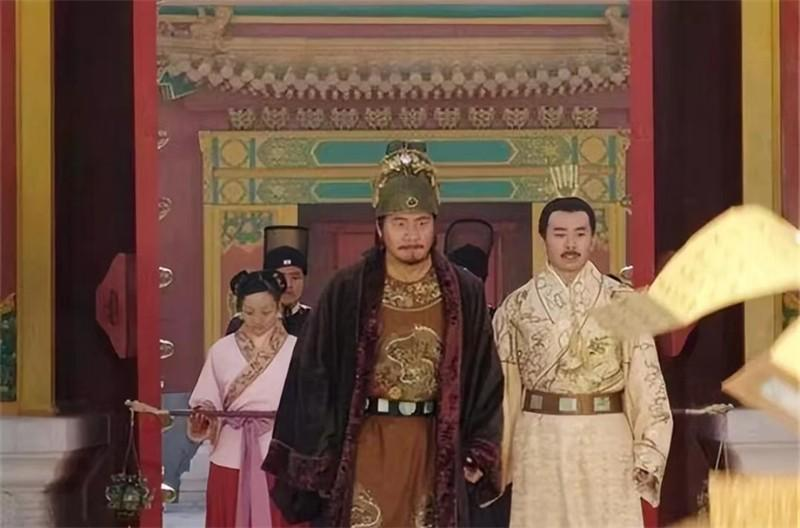 明朝年间，朱元璋下令抄家，这家的8岁的孩子怒怼朱元璋：“我爷爷为你挡箭，父亲也为