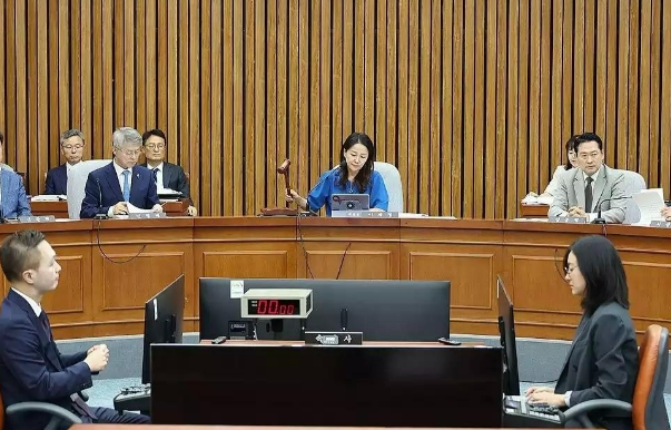 韩国国会宪法法院院长人事听证特别委员会将于21日，就金尚焕宪法法院院长候选人资格