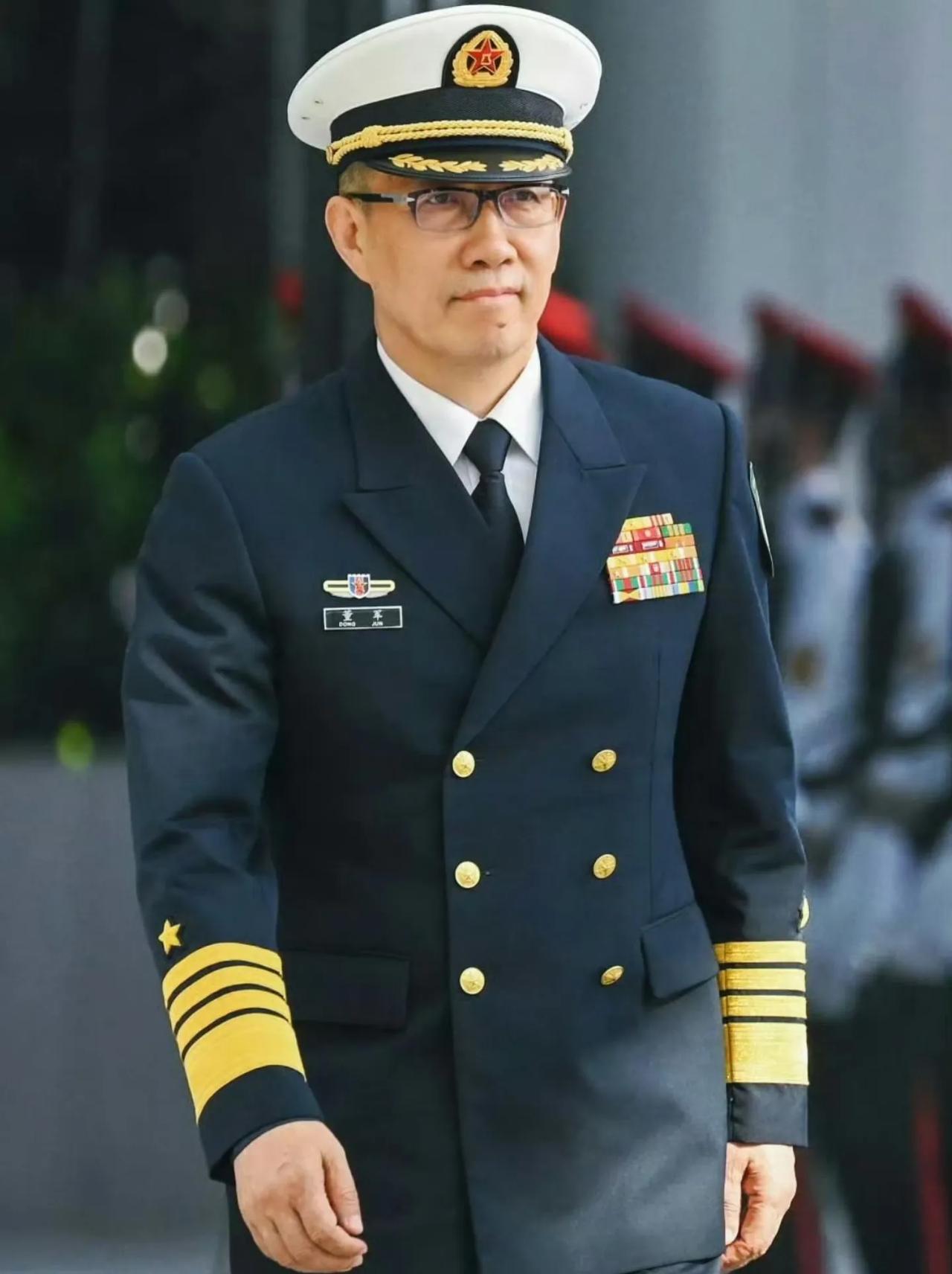 辣评：燕雀安知鸿鹄志？新加坡防长误读中国防长缺席香会的智慧新加坡防长陈振声