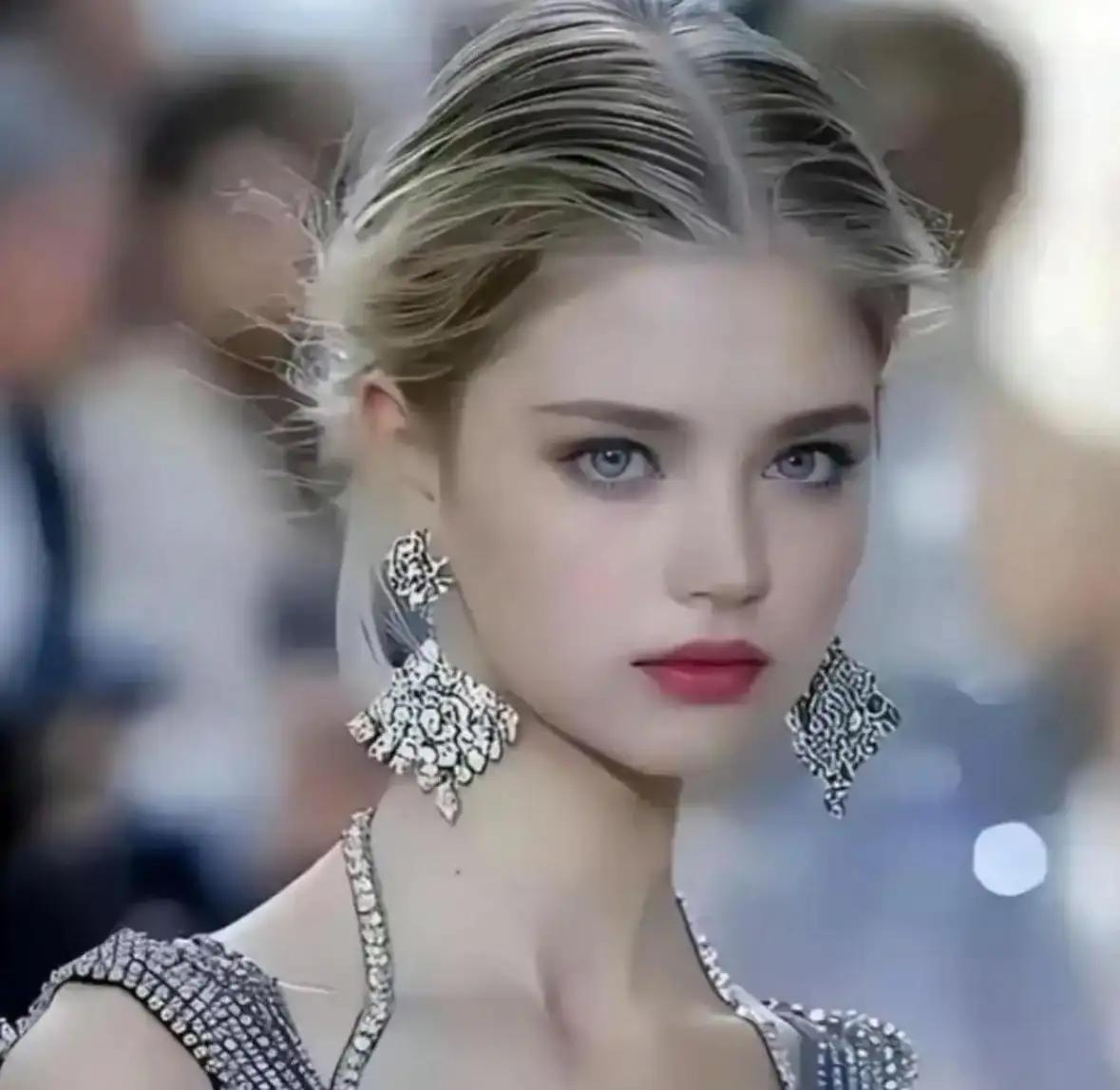 普京极品绯闻女友：第一位体操冠军，美的惊心动魄，第二位家世显赫，号称“俄罗斯芭