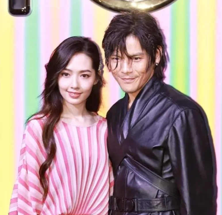 从向太选择郭碧婷当儿媳妇，就觉得这个女人有大智慧，看人真的很准。郭碧婷善良却