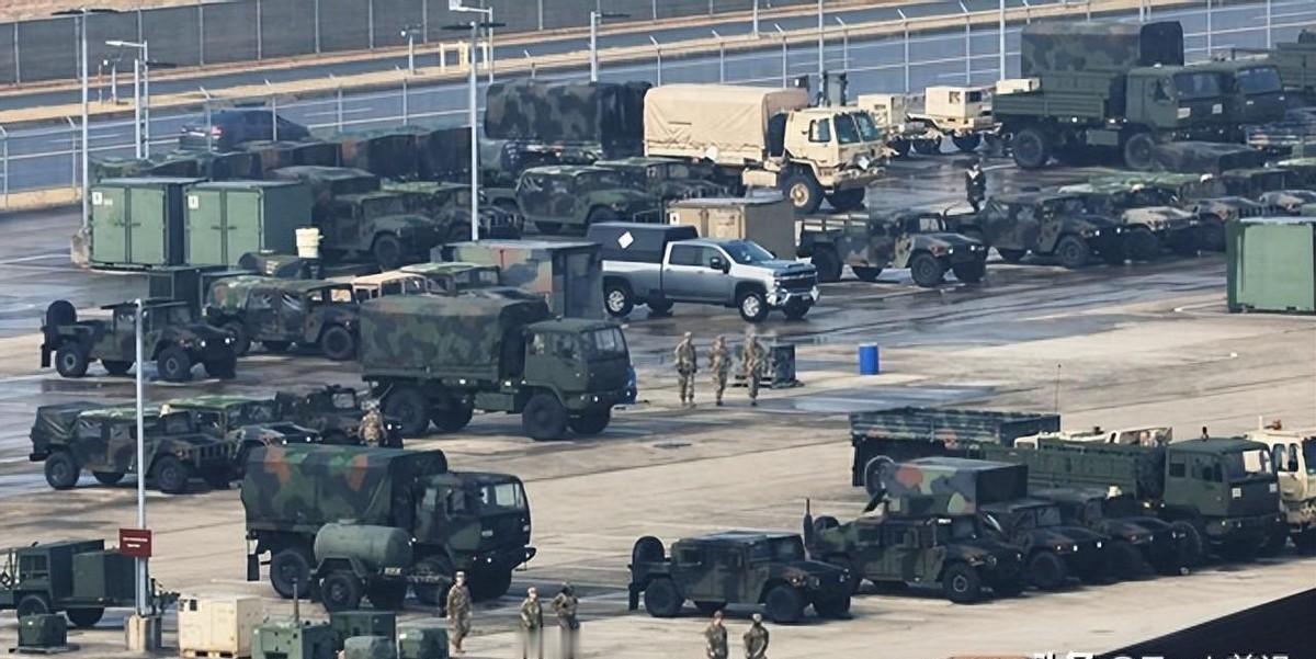 刚看到个挺逗又让人背脊发凉的消息：美韩搞“自由之盾”大演习，结果驻韩美军司令布伦