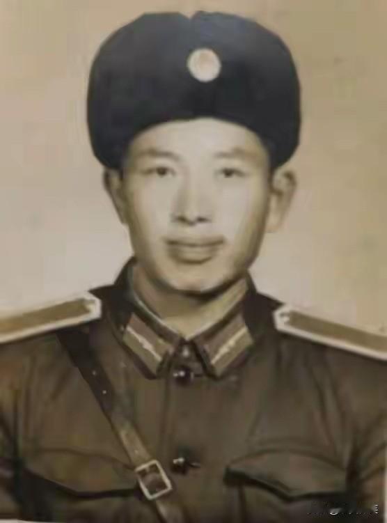 七一勋章获得者王於昌，1936年出生，安徽萧县人。1954年王於昌参军进入地空
