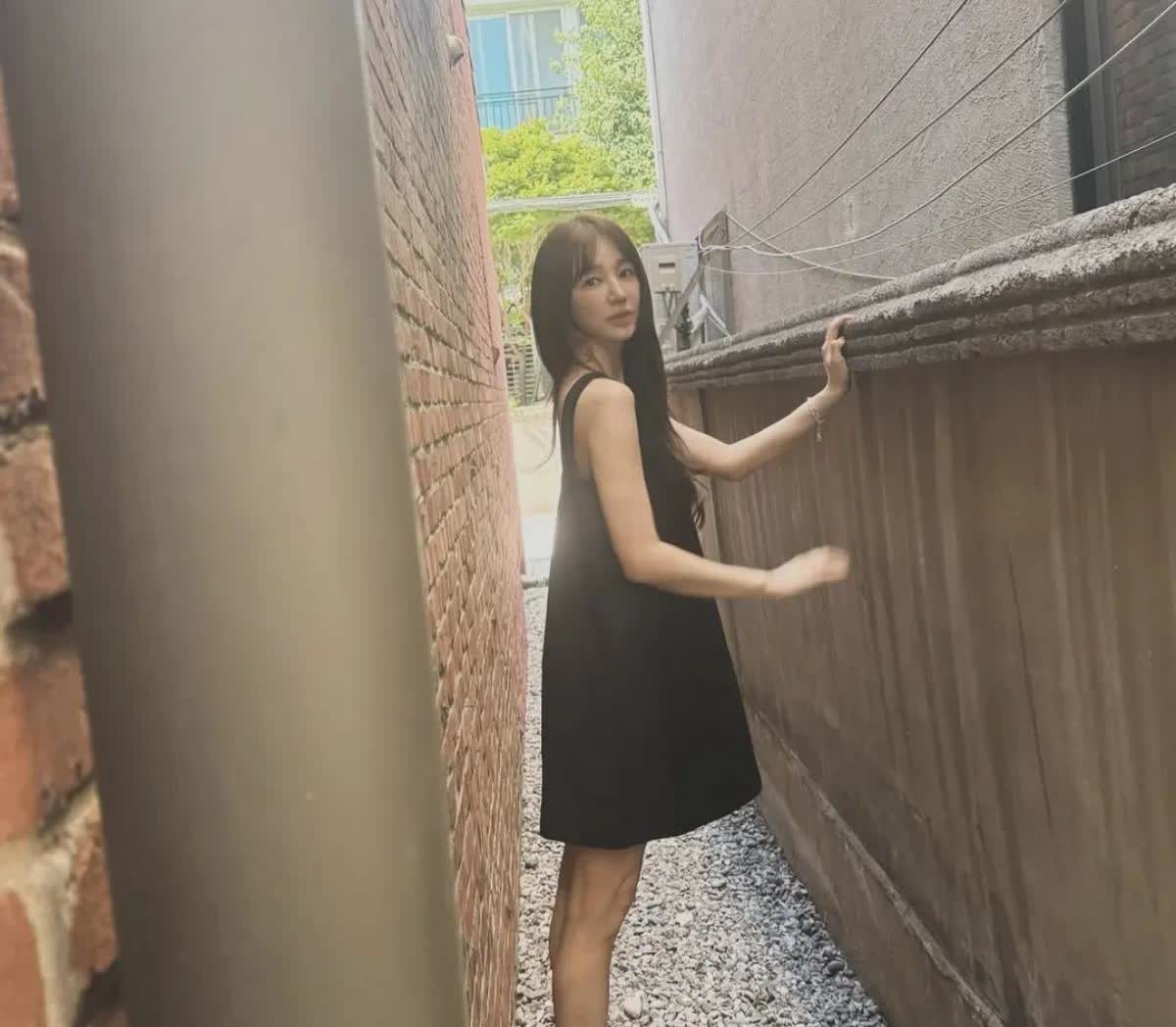7月，演绎尹恩惠在自己的Instagram上上传了多张照片。公开的照片中，尹恩惠