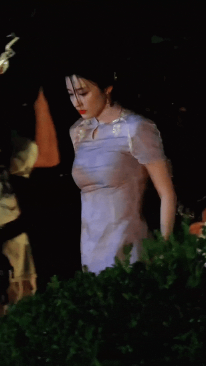 王楚然的旗袍装简直是yyds,大美女人美身材好，而且还很敬业，拍水下戏真实不糊