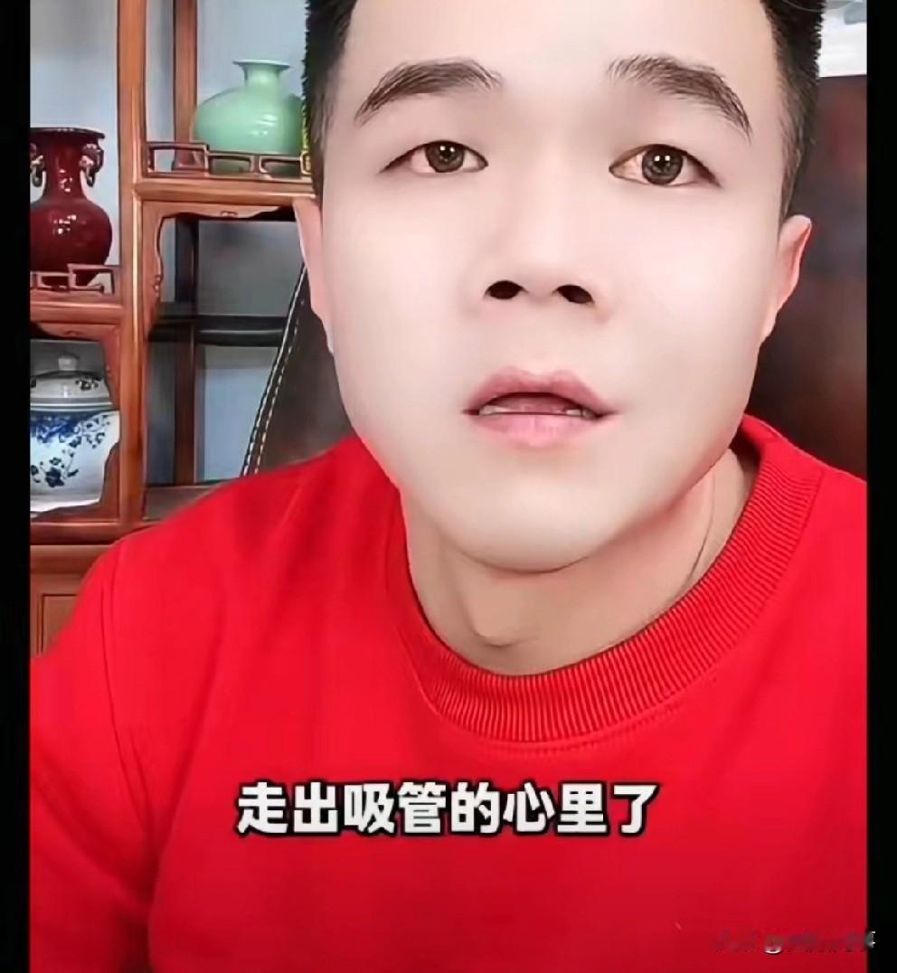 小胖分析刘二狗不会放过煎饼侠，肯定得干他！煎饼侠跟小根玩的