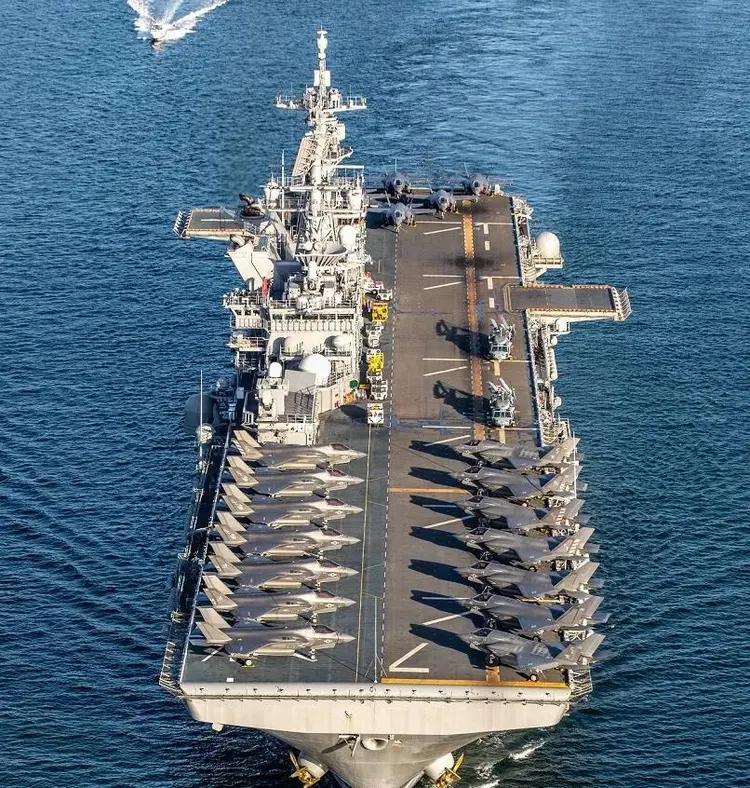 嚣张至极！特朗普当众撂下狂言：只要中国敢解放台湾，他当场下令对中国动手，半分不犹