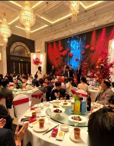 太闹心了！广西柳州，新人结婚预订了90桌酒席，本想着热热闹闹大办一场，可谁知，酒